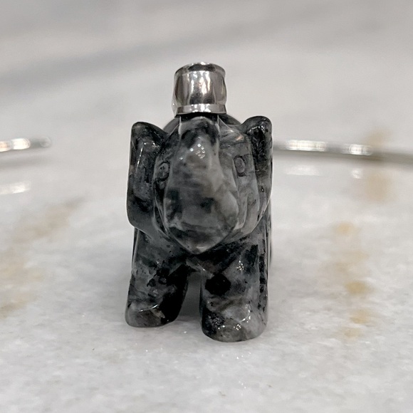 Malagasy Black Labradorite Elephant Pendant Silver 16” Collar Choker - Picture 3 of 9